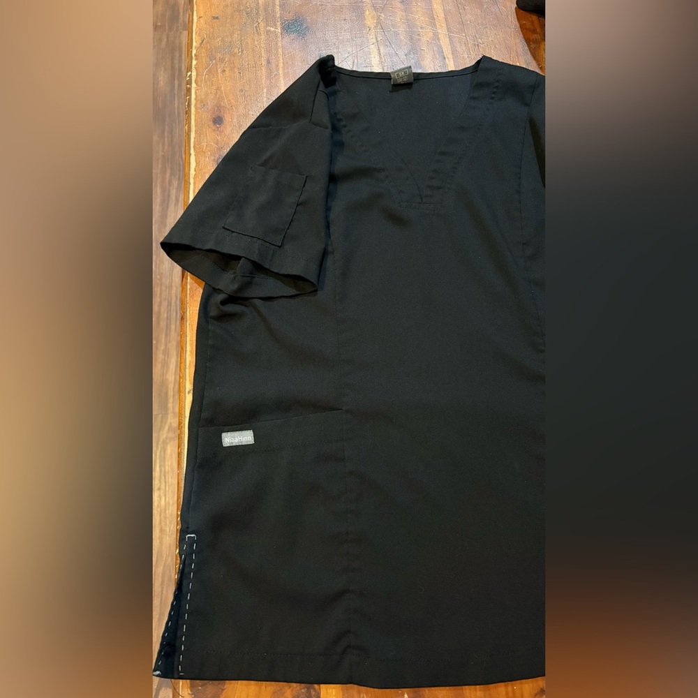 Black Niaahinn  Scrubs 2 piece Set with Light Gray Stitching and joggers XS - Picture 4 of 16